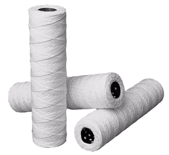 Gewikkelde-filterkaars-StandaardTholen.jpg Gewikkelde filterkaars van polypropyleen voor industriële filtratie – Standaard Tholen.