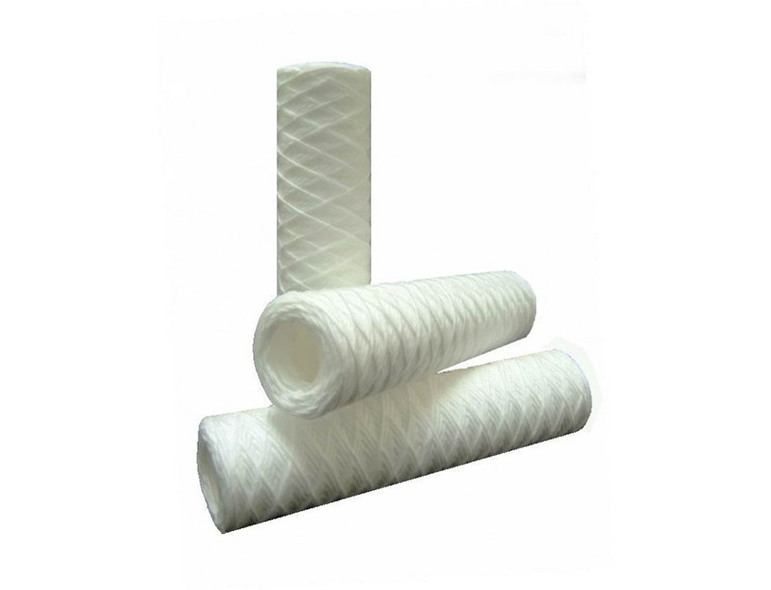 Gewikkelde-filterkaarsen-StandaardTholen.jpg Gewikkelde filterkaars van polypropyleen voor industriële filtratie – Standaard Tholen.